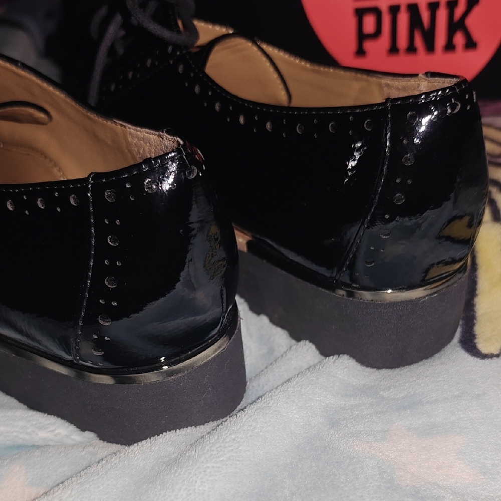 Black Patent Leather Oxford Shoes - Picture 7 of 12